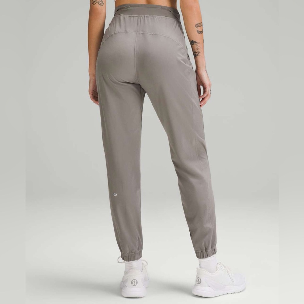 Lululemon Adapted State High-Rise Airflow Jogger in 'Cobalt Dust' - Women's 14 - Picture 2 of 13